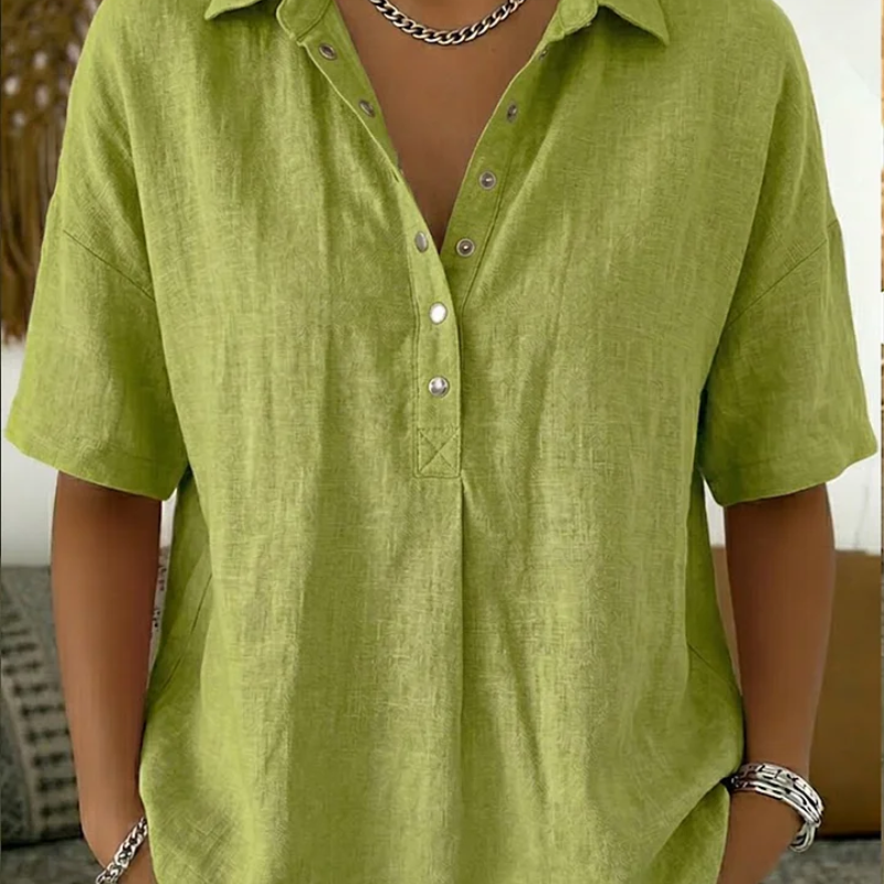 Constança | Blusa com gola e detalhe de botão