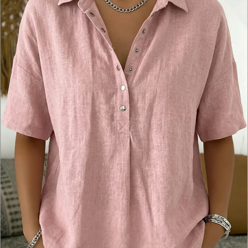 Constança | Blusa com gola e detalhe de botão