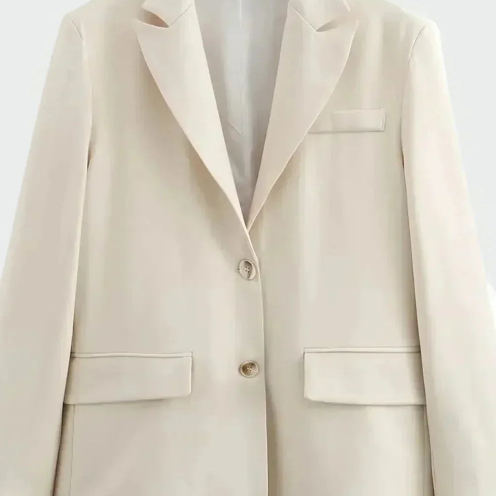 Casaco Oversized com Linha Moderna