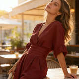 Daniela - macacão elegante de decote em V e perna larga